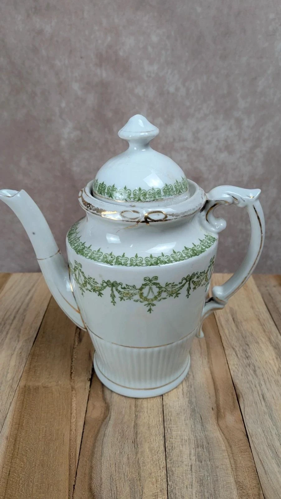 Antiga chaleira inglesa de porcelana com decoração verde – photo 5